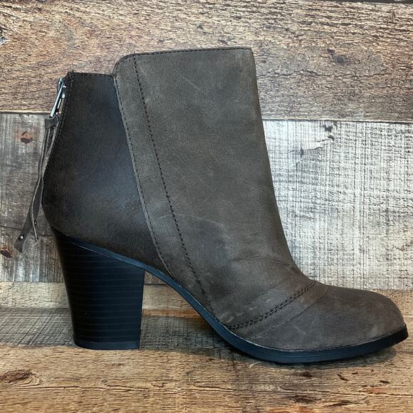 Bar III Jillian Heeled Leather Zip Back Brown Boots Booties Ankle Size 7 - Picture 5 of 10